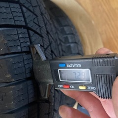 冬4本セット21年溝たくさんコンパクトカー等の画像