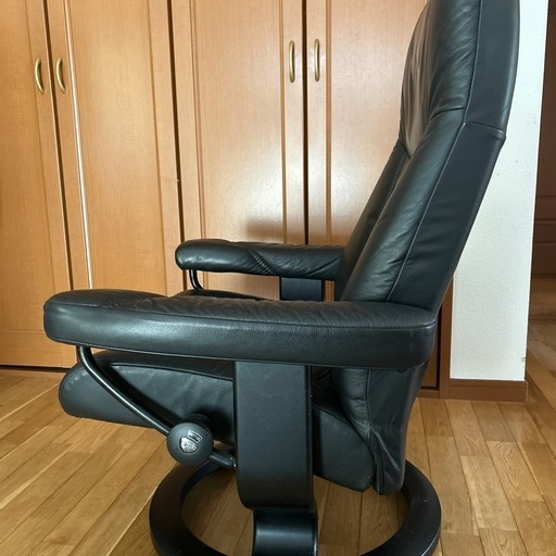 【Stressless】本革リクライニングチェア　