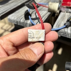 HID 8000K H4サイズ
の画像