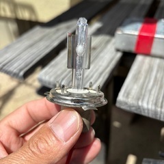 HID 8000K H4サイズ
の画像