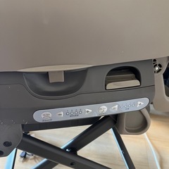 コンビ　電動ハイローチェアの画像