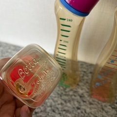 哺乳瓶の画像