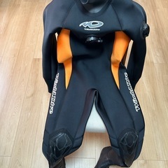 ダイビング器材　スーツ2着　一式