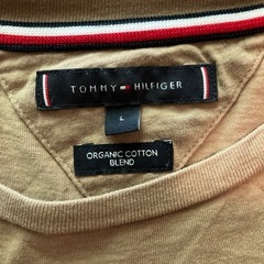 TOMMY HILFIGER Tシャツの画像