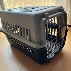 犬猫キャリーケース M  未使用品　持ち手付き 