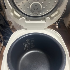 20年製　アイリスオーヤマ　炊飯器　5.5合　RC-MD50-Wの画像