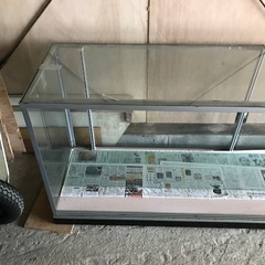 陳列ケース　昭和　レトロ　アンティーク　リメイクなどに　大きめ　　早めに来て頂ける方
　実物を見てからで大丈夫です！ の画像