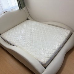 ダブルベッド　白　美品の画像