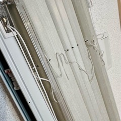 ニトリ木目アイボリー　ブラインドワンポール幅145cm/丈約100cmの画像