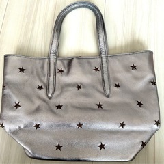 CHARUER  メタリック加工　星柄刺繍トート　エクルーガレリ...