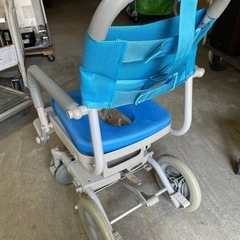 uchie シャワーチェアー　介助　介護　の画像