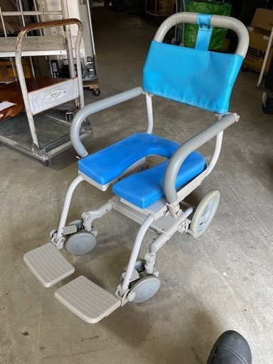 uchie シャワーチェアー　介助　介護