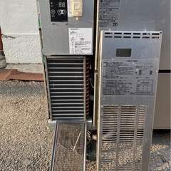 【動確済み】2019年 フクシマ 業務用 製氷機 チップアイス FIC-A100CTL 単相100V 100キロタイプ アンダーカウンター 幅900×奥行600×高770の画像