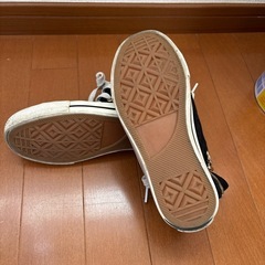 子どもスニーカーの画像