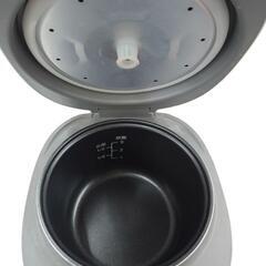 【売ります】ワイ・エス・エヌ　マイコン式３合炊飯器　Y01RC-001WH　2022年製の画像