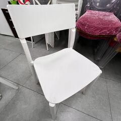 【至急0円】椅子（白）13台 ※ご要望の数量をお聞かせください。の画像