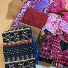 ミャンマーの服　民族衣装ロンジー　女性用と子供用の画像