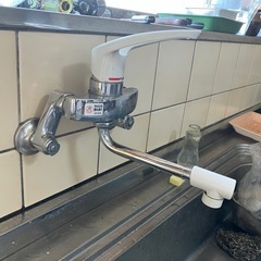 壁付けシングルレバー水栓　KVK