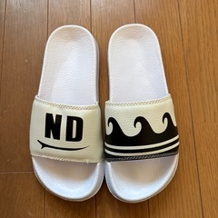 【新品•未使用！】N.D.SURF サンダルの画像