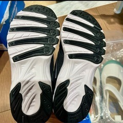 新品未使用　瞬足　上履きセット　早いもん勝ちの画像
