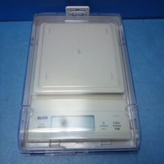 P225　タニタ　キッチンスケール　はかり　KD-320の画像