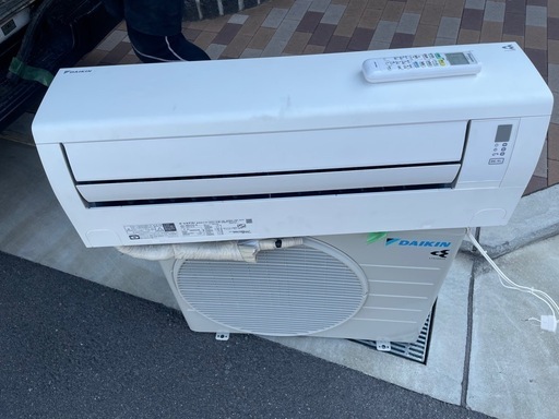 【美品】DAIKIN2021年ルームエアコンAN22YCS-W 100v