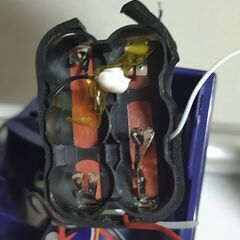 【充電不良】夢コードレス強力サイクロン掃除機 DT-YCC2105Nの画像