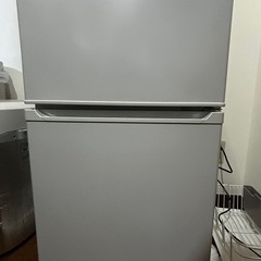 IRIS OHYAMA ノンフロン冷凍冷蔵庫 IRR-A09TW-W 90リットル 2018年製の画像