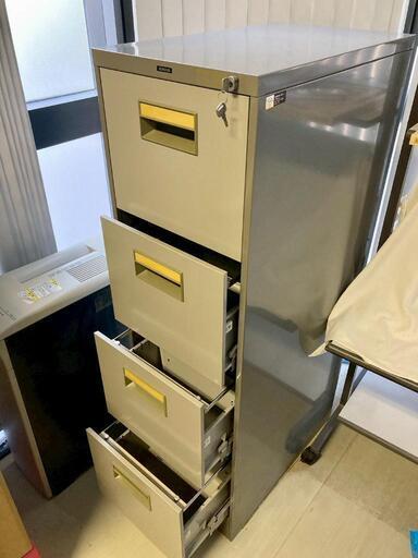 今週まで限定　2段キャビ　東大阪市吉田まで取来人限定　物置　オフィスなどに　5 2段キャビ東大阪市吉田まで取来人限定物置オフィスなどに5