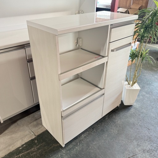 東京インテリアレンジ台、食器棚