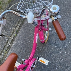 【取引中】女の子　自転車　補助輪あり　14インチの画像