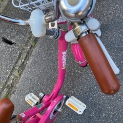 【取引中】女の子　自転車　補助輪あり　14インチの画像