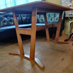 【愛品倶楽部柏店】かねたや ダイニング3点セット （テーブルはシリーズ不明、チェアはBAL）の画像