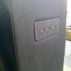 【未使用品】バネットNV200専用 コンソール アームレフト ※適応車種はお客様でご確認お願い致します。の画像