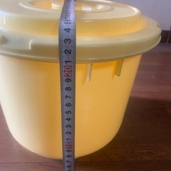 プラスチック蓋付き　樽　小の画像