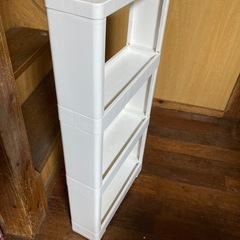 中古キッチンラック　隙間収納　ホワイト白の画像