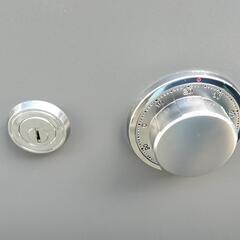 【ジャンク】キング工業　ダイヤル式　金庫の画像