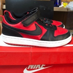 NIKE  スニーカー