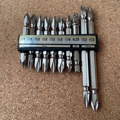 電動ドライバー　工具の画像