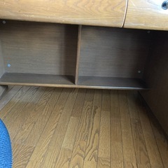 机と椅子の画像