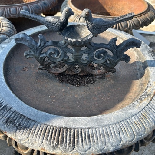 スチール製飾り物