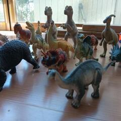 決まりました　おもちゃ 恐竜