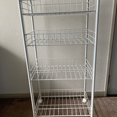 キャスター付き　スチールラック