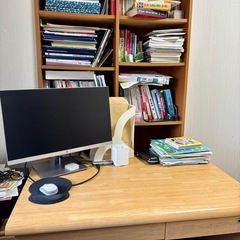 本棚、学習机
