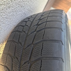 MICHELIN 225/60R16 スタッドレスタイヤの画像