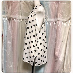 ꒰ELLEK AMA꒱ドット柄 ノースリーブ ブラウス 白黒レトロ チュニックの画像