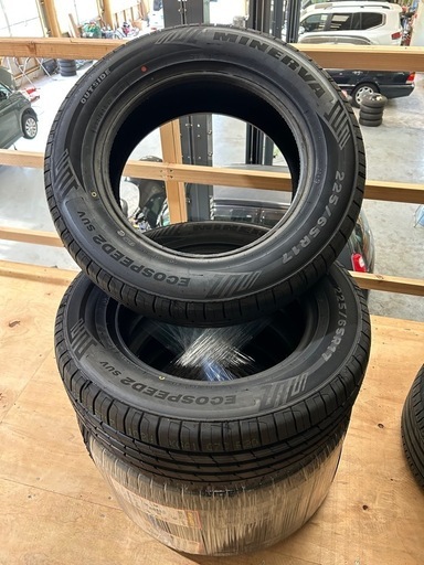 新品タイヤ MINERVA　225/65R17