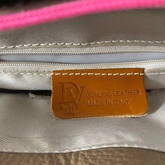 GENUINE LEATHER MADE IN ITALY バッグの画像