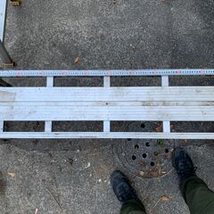 [済][あげます]難あり:アルミ製　脚立・足場　大小セット　屋外保管　錆あり　折り畳み不可の画像
