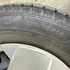 Bridgestone　ブリヂストン　スタッドレス　ブリザック VRX3 2022年製4本セット　175 70 14の画像